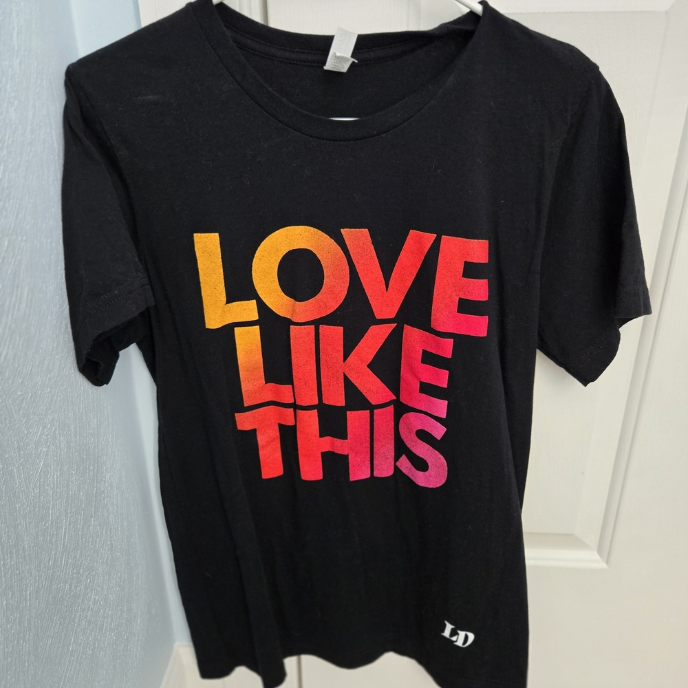 Lauren Daigle "LOVE LIKE THIS" concert T-shirt, Brand New, Size M